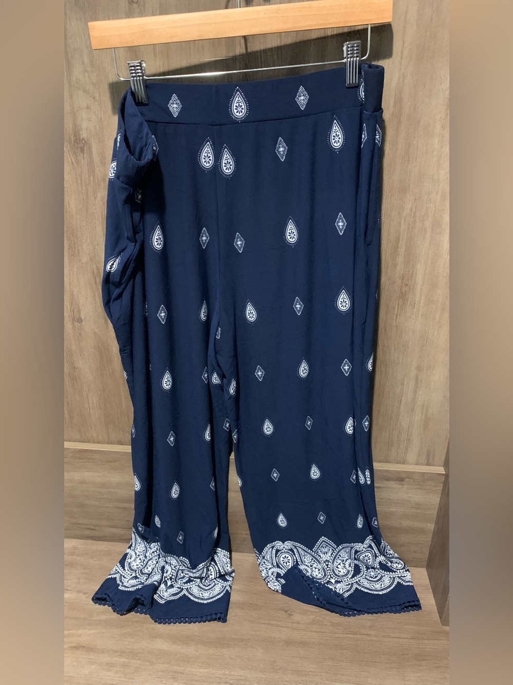 SIZE L Susan Graver® Women's Blue Paisley Pants NEW Spandex Wide Leg⁠ - Picture 7 of 8